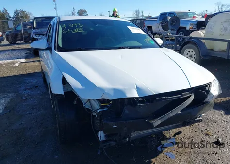 2023 Hyundai Elantra Sel z USA, uszkodzony, nr VIN 5NPLM4AG9PH090685